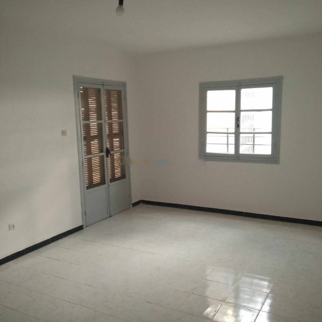 Location Appartement F4 Bouzareah