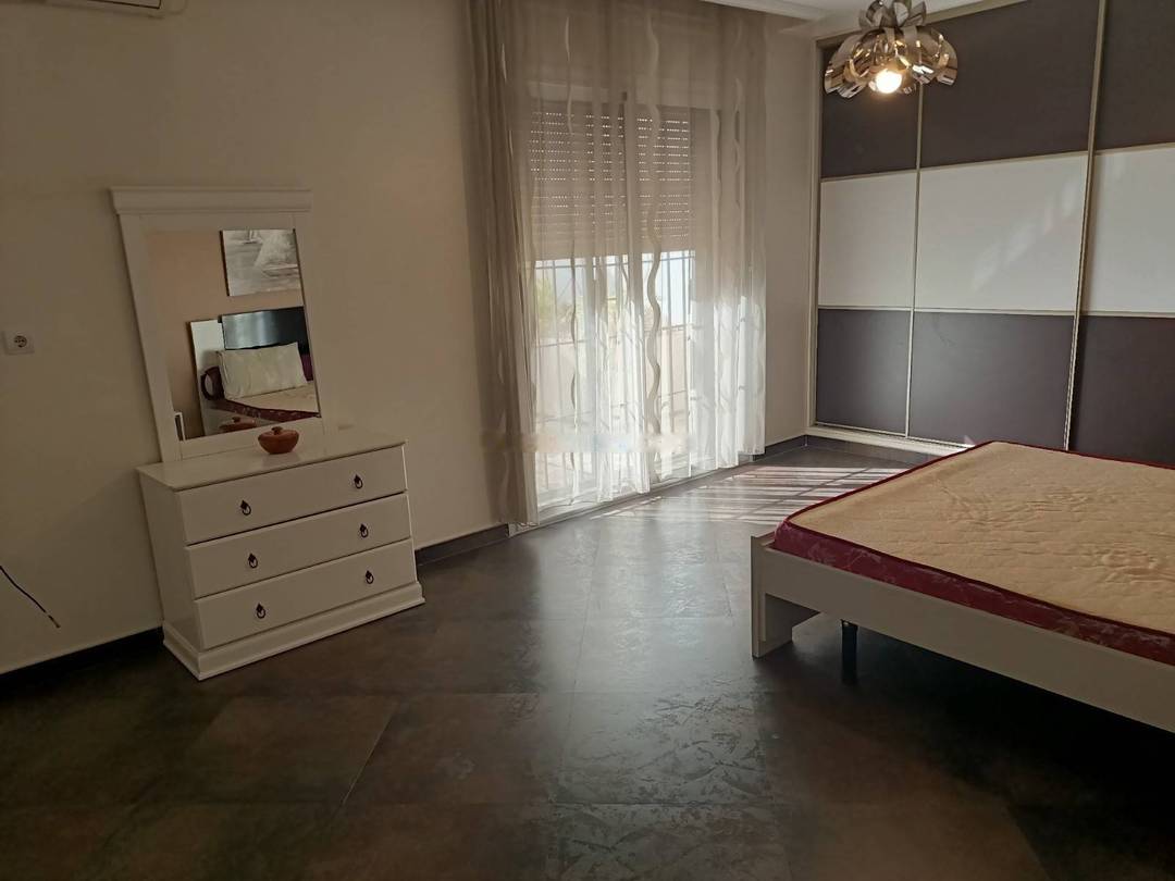 Location Appartement F4 Birkhadem