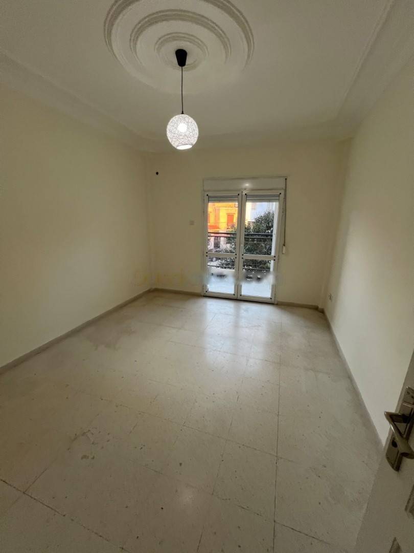 Location Appartement F4 Birkhadem