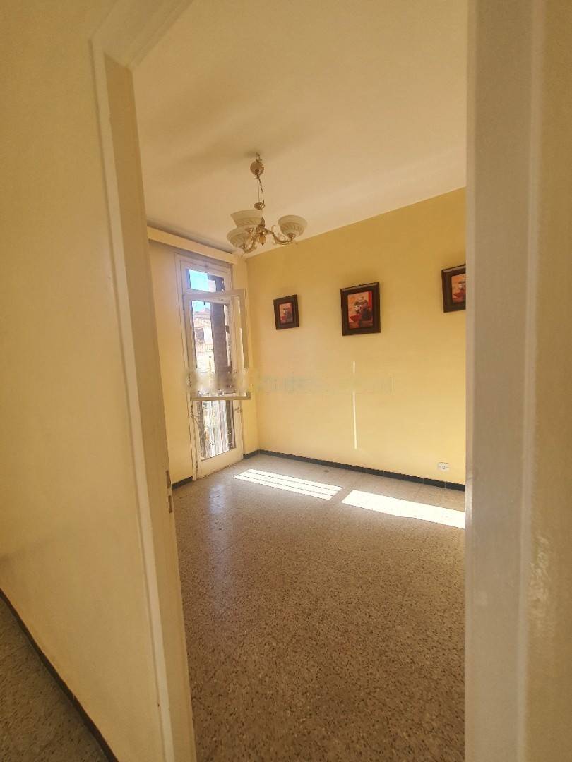 Location Appartement F4 Zeralda