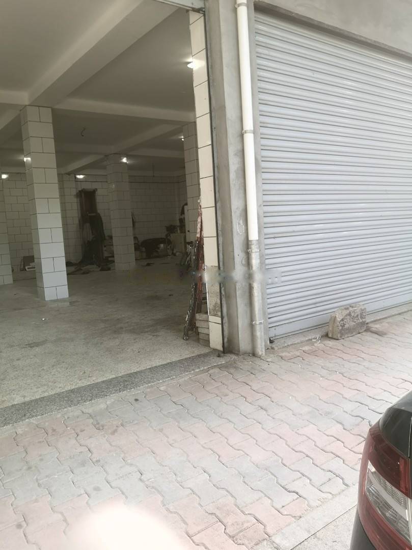 Location Hangar Souidania