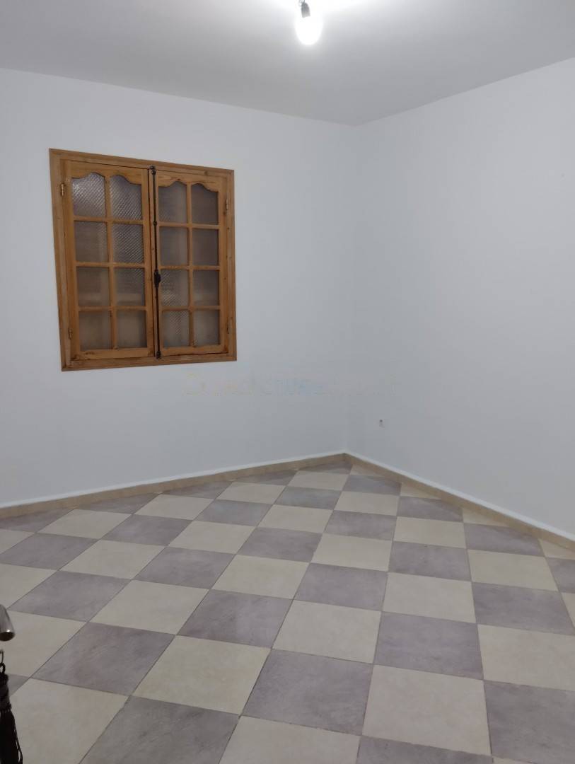 Location Niveau de villa F5 El Achour