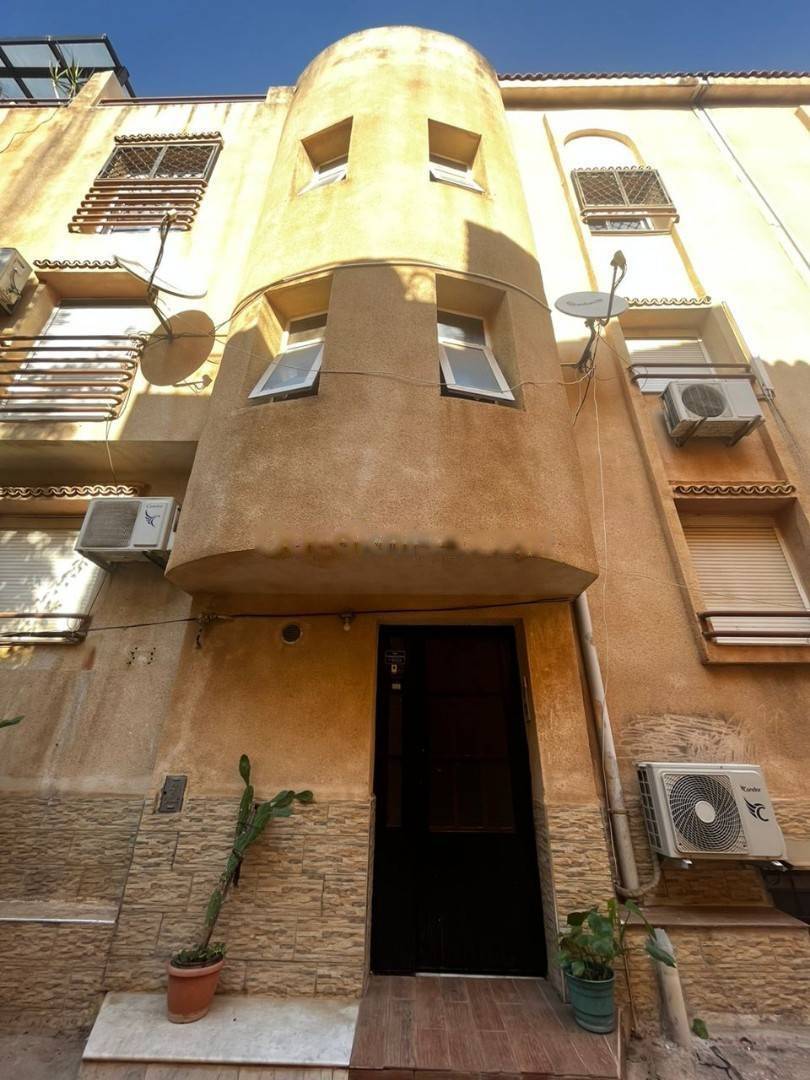 Location Appartement F5 Djasr Kasentina