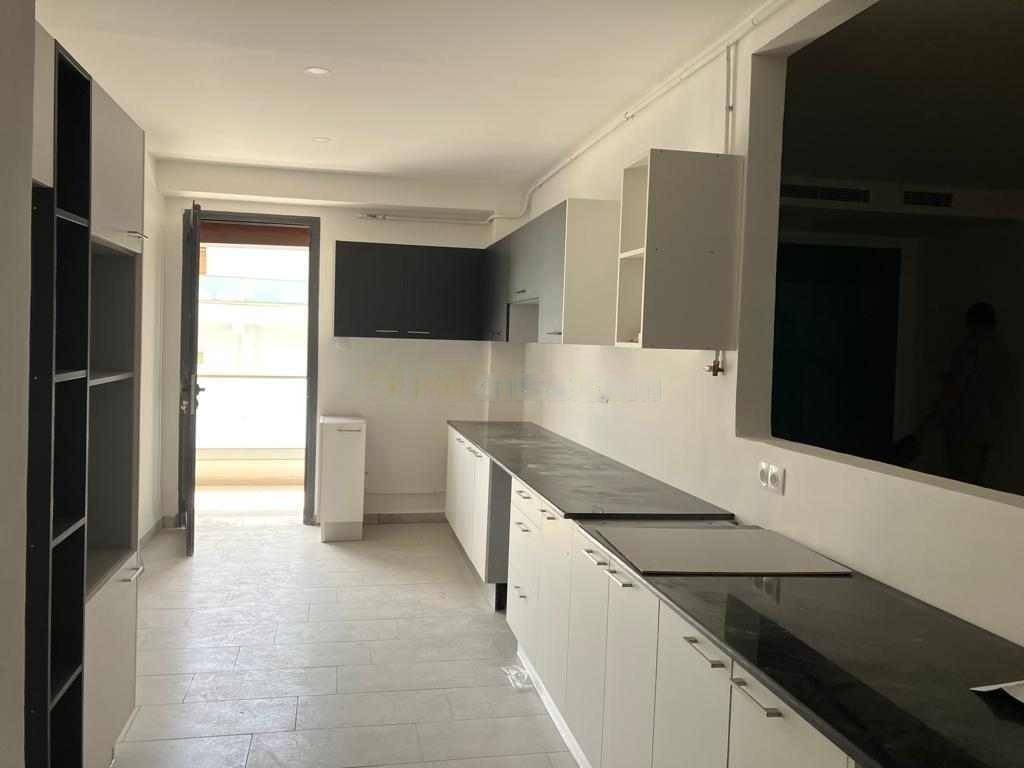 Location Appartement F4 Dely Ibrahim