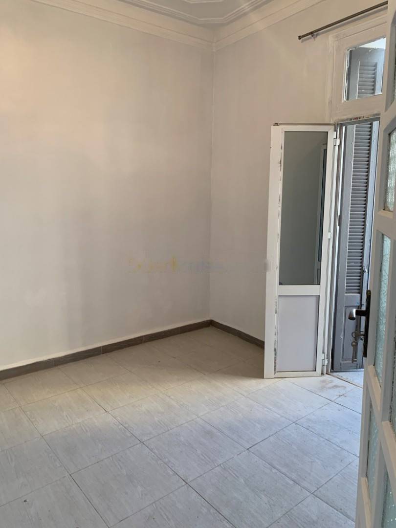 Vente Appartement F3 El Mouradia