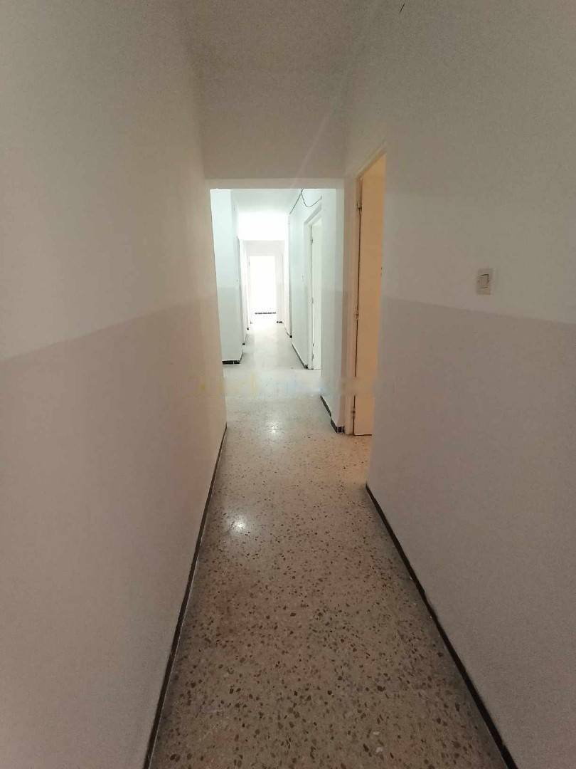 Location Appartement F4 El Achour