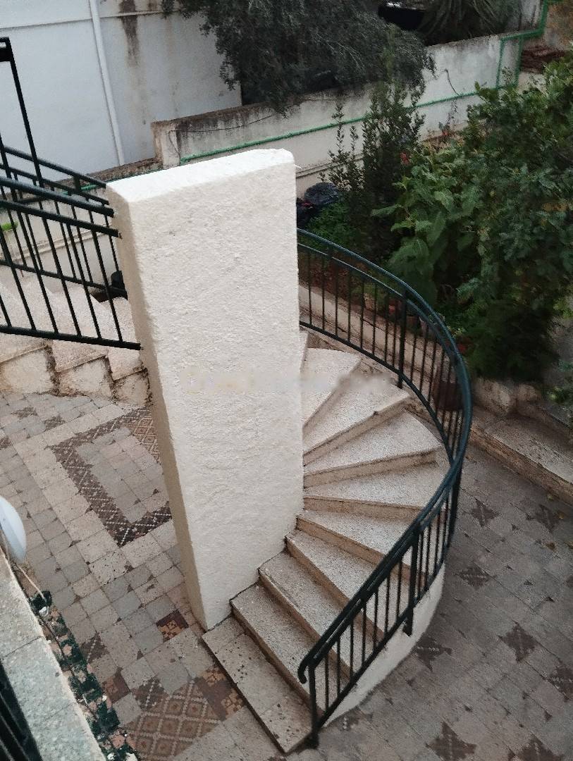 Location Niveau de villa F5 Hussein Dey