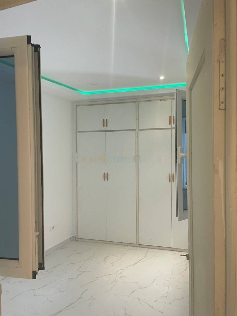 Location Appartement F4 Hydra