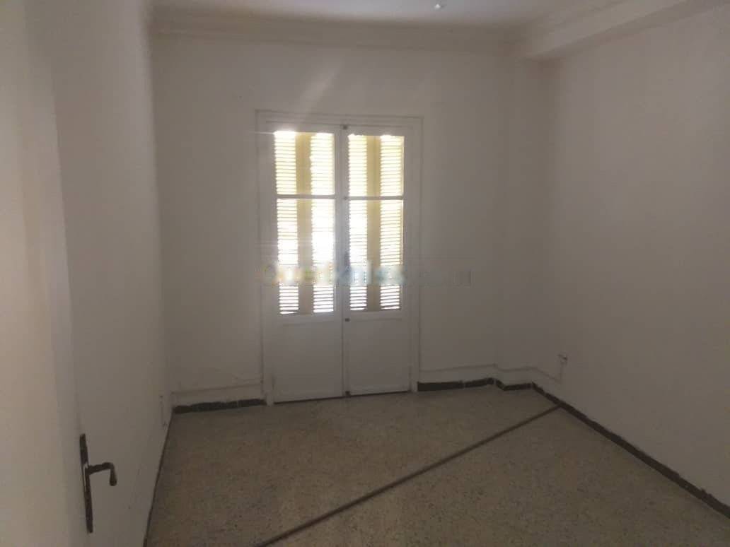 Location Appartement F3 Bab Ezzouar