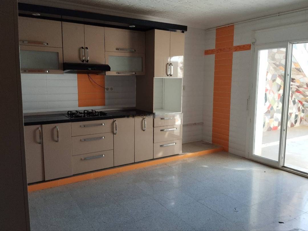 Location Niveau de villa F3 Djasr Kasentina