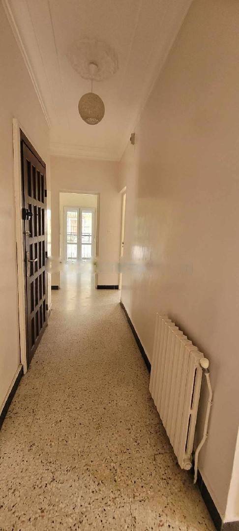 Location Niveau de villa F4 El Biar