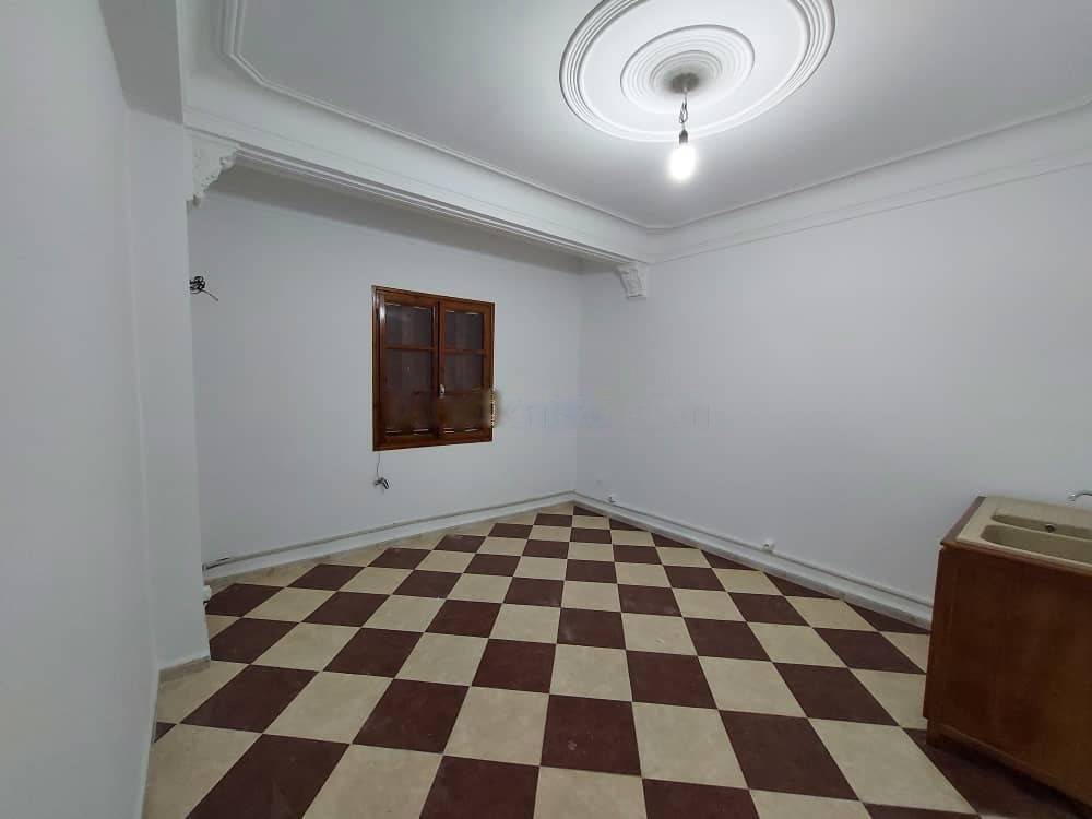 Location Niveau de villa F4 Birkhadem