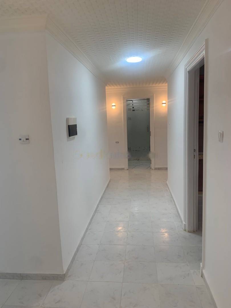 Location Appartement F5 El Achour