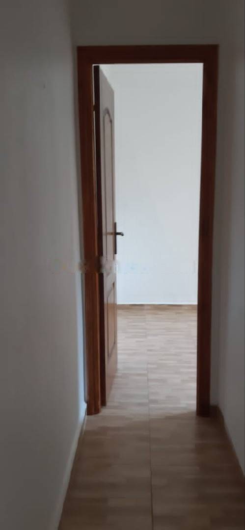 Location Niveau de villa F4 Birkhadem