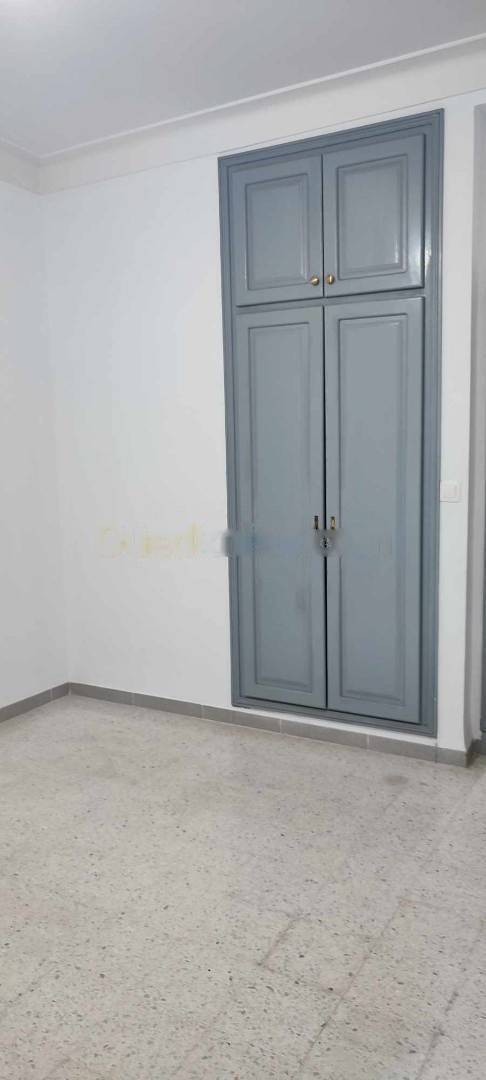 Location Niveau de villa F4 Birkhadem