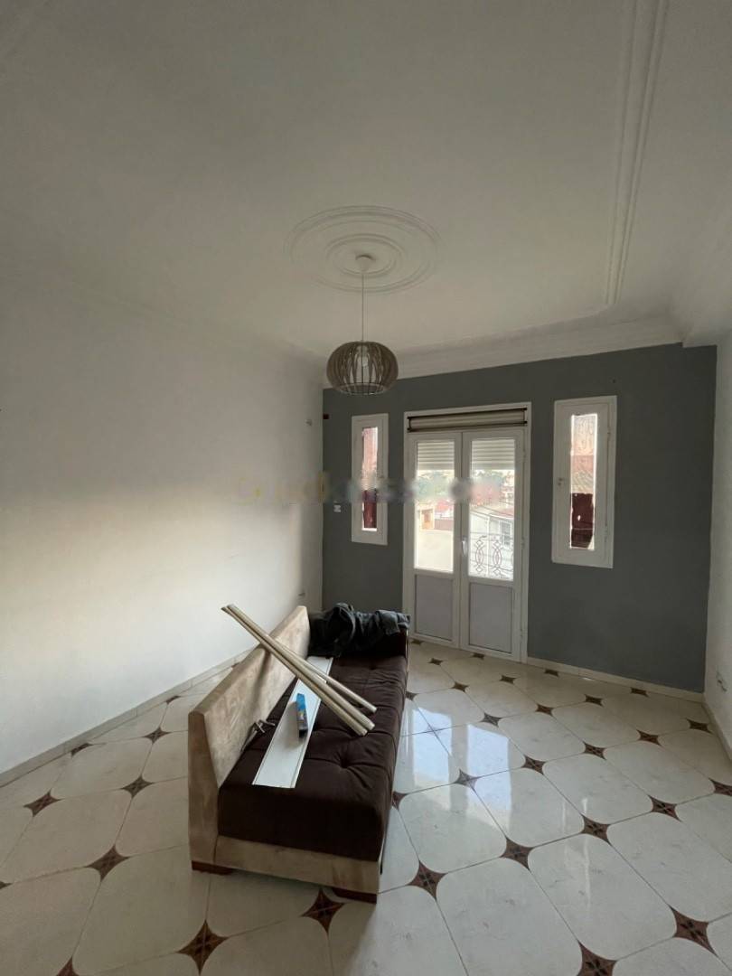 Location Niveau de villa F3 El Achour