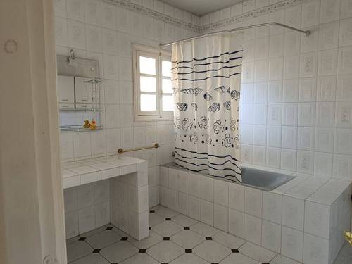 Location Niveau de villa F4 Hydra