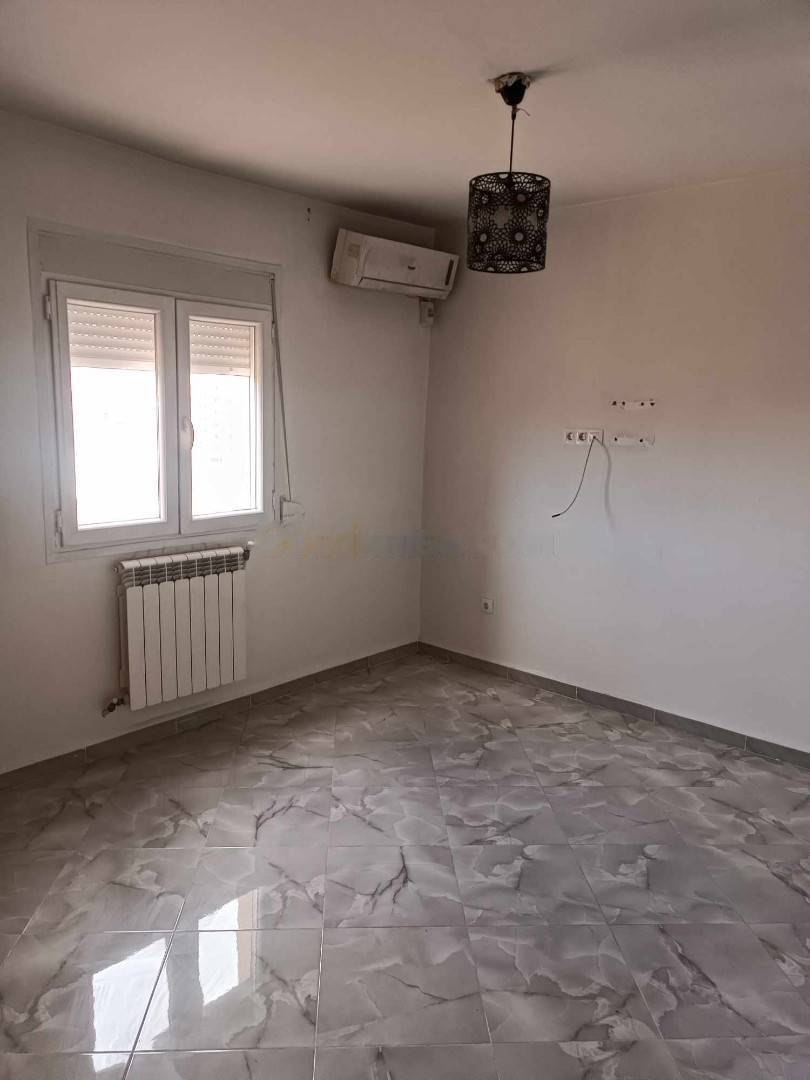 Location Appartement F3 Saoula