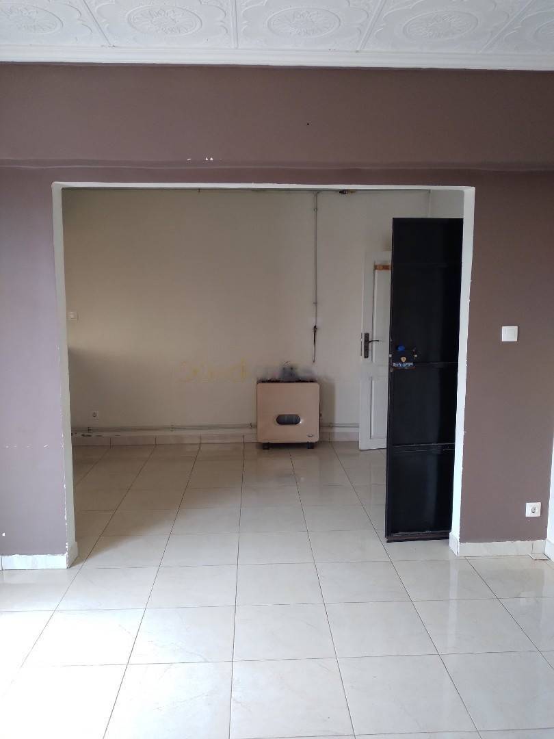 Location Appartement F3 El Achour