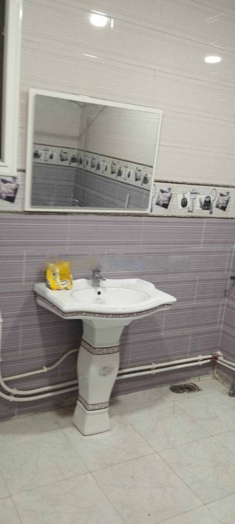Location Niveau de villa F4 Birkhadem