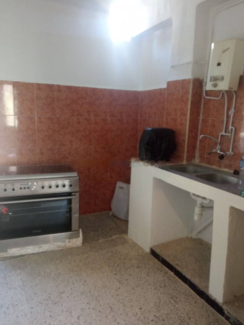 Location Appartement F4 Bab Ezzouar