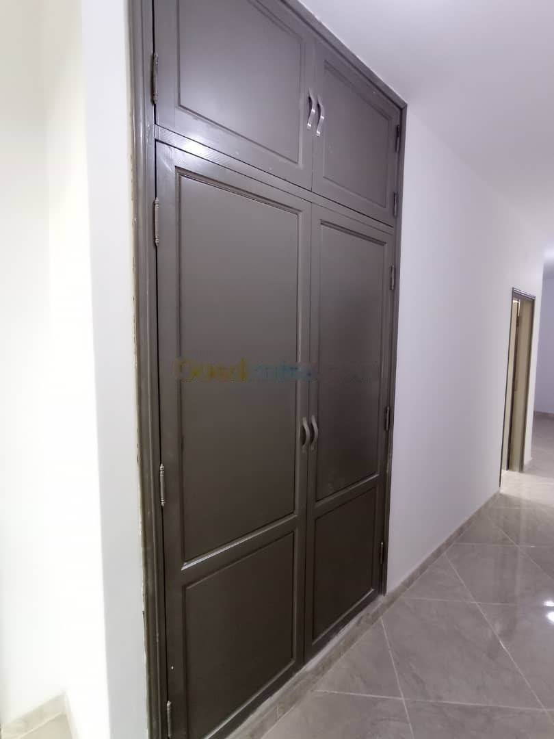 Location Appartement F4 Kouba