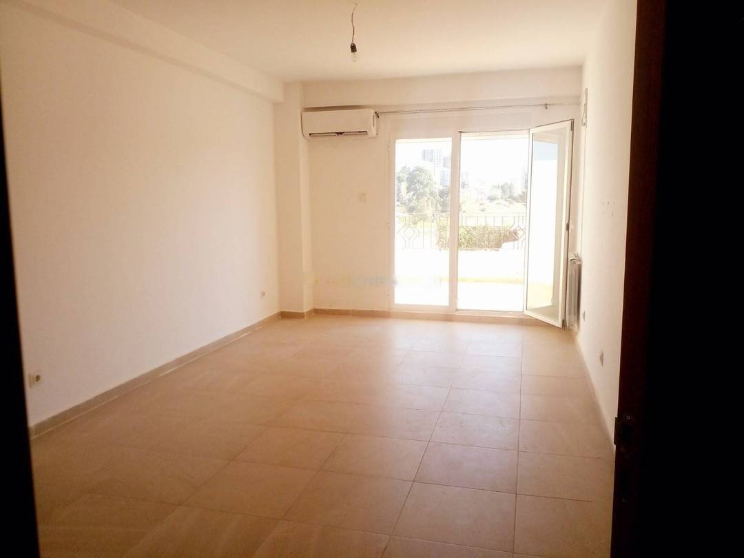 Location Appartement F5 Souidania