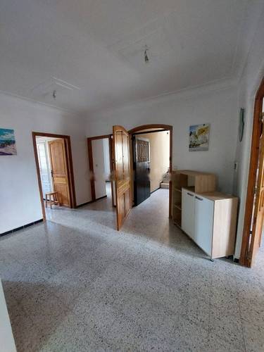 Location Niveau de villa F6 Ben Aknoun