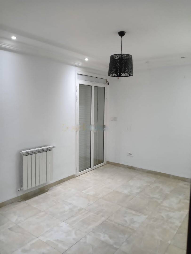 Location Appartement F5 Bir Mourad Rais