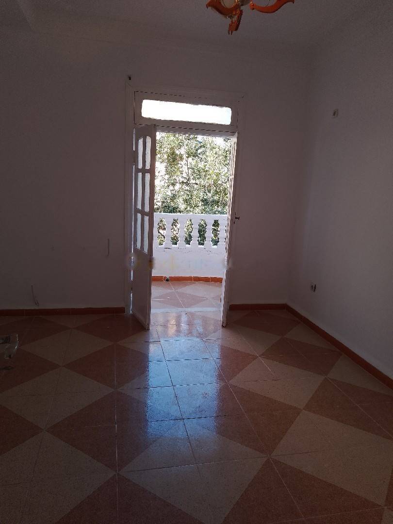 Location Niveau de villa F4 Djasr Kasentina
