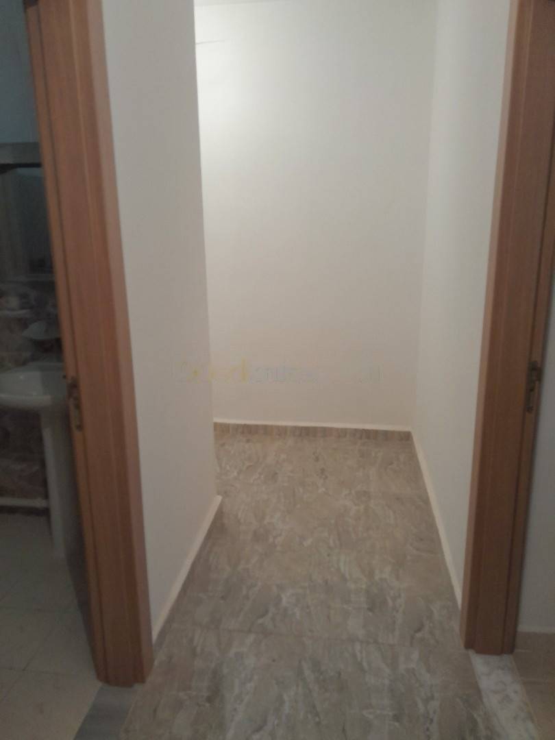 Location Appartement F4 Souidania