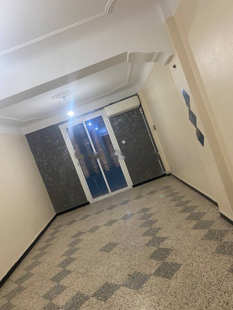 Location Appartement F4 Kouba