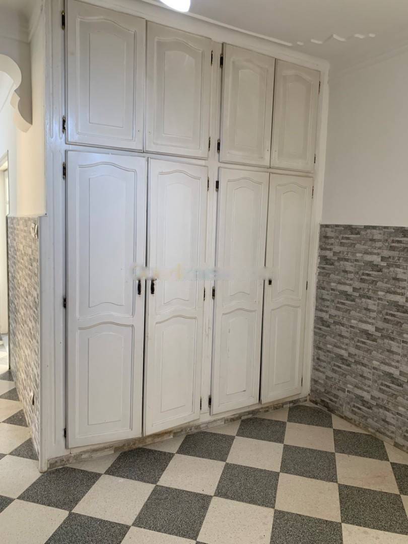 Location Niveau de villa F5 Kouba
