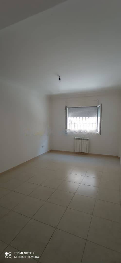 Location Appartement F4 Souidania