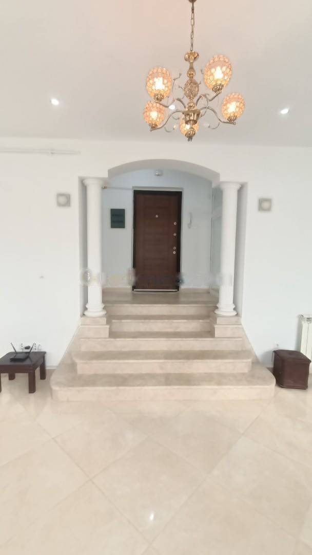 Location Appartement F4 Birkhadem