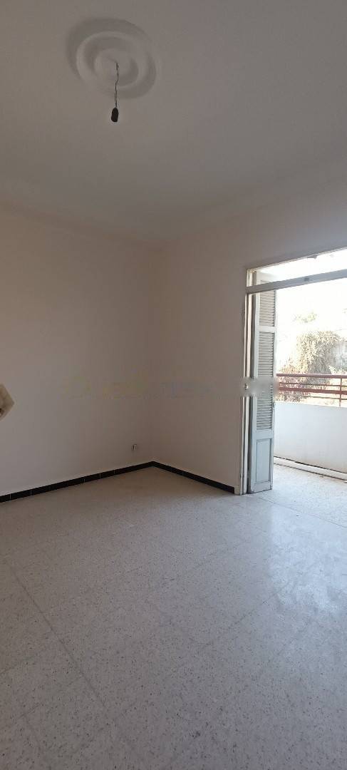 Location Appartement F3 Birkhadem