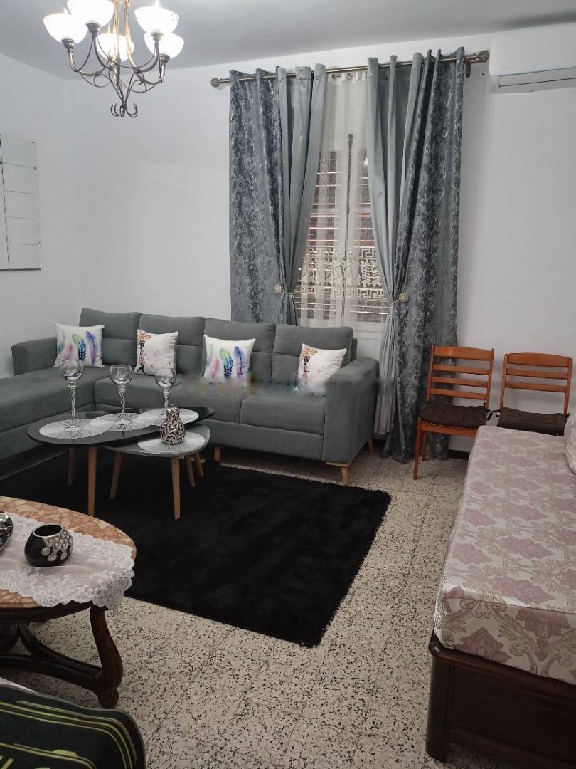 Vente Niveau de villa F5 Hussein Dey