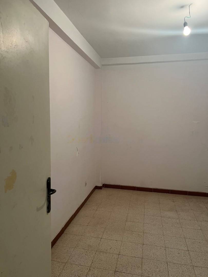 Location Appartement F4 Draria