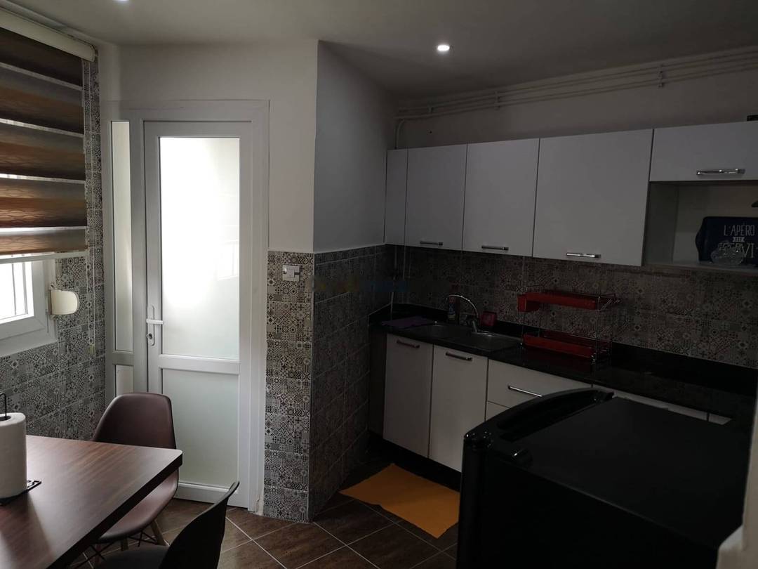 Location Appartement F1 El Mouradia