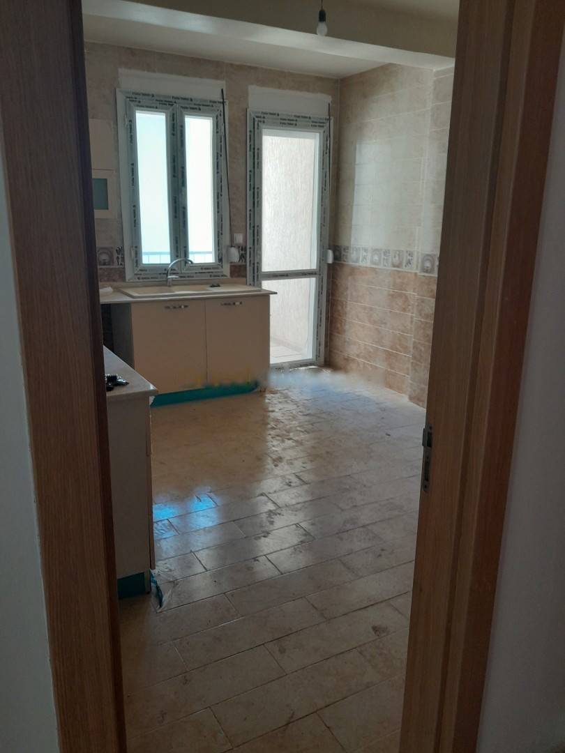 Location Appartement F4 Souidania