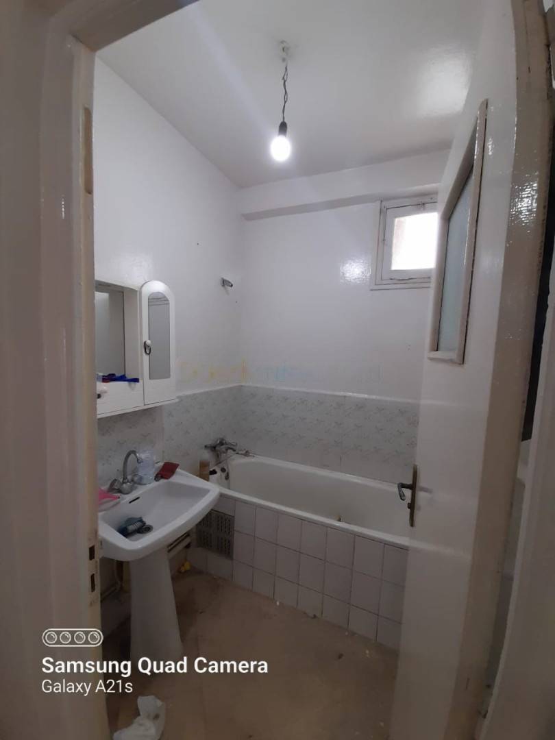 Location Appartement F3 Hussein Dey