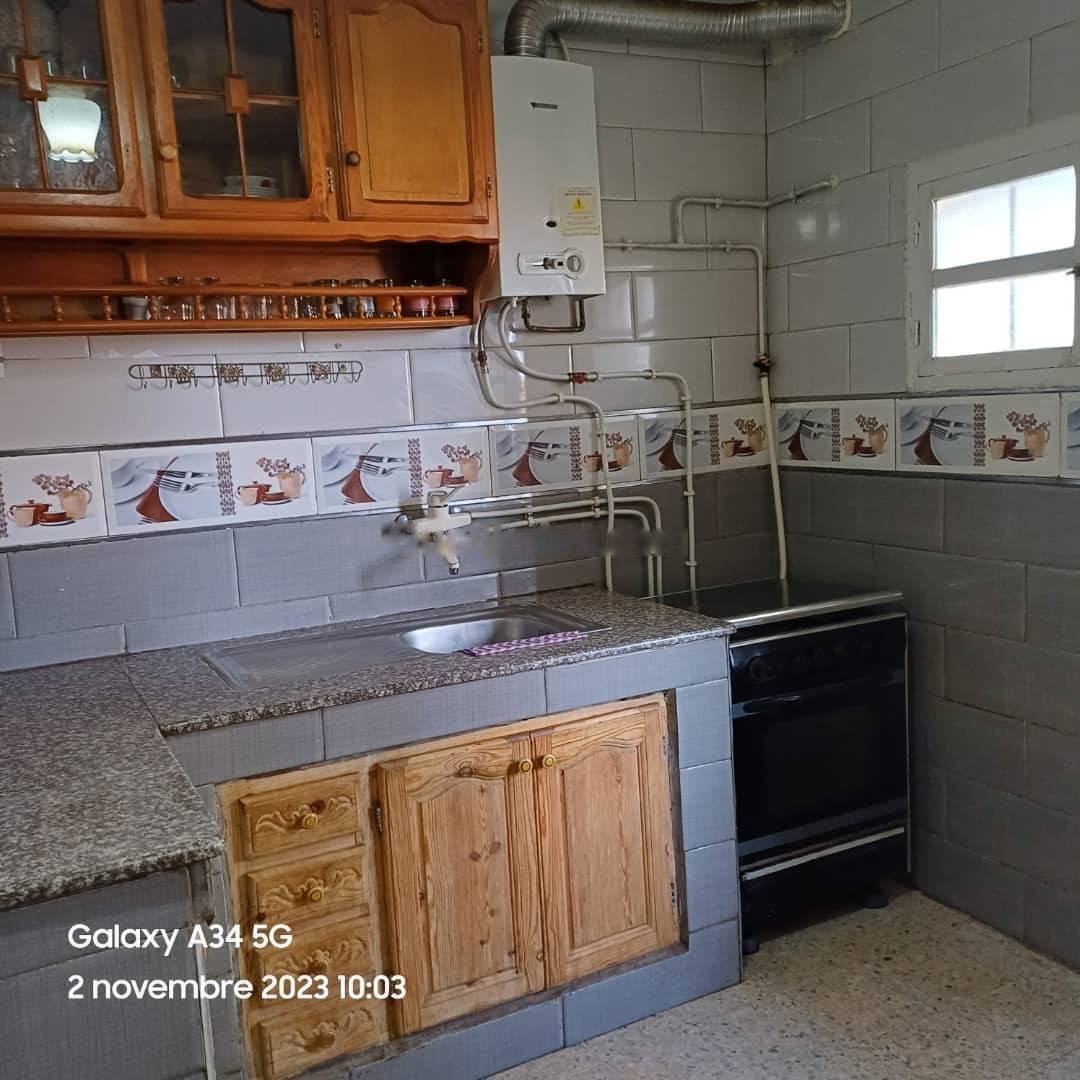 Location Niveau de villa F4 Djasr Kasentina