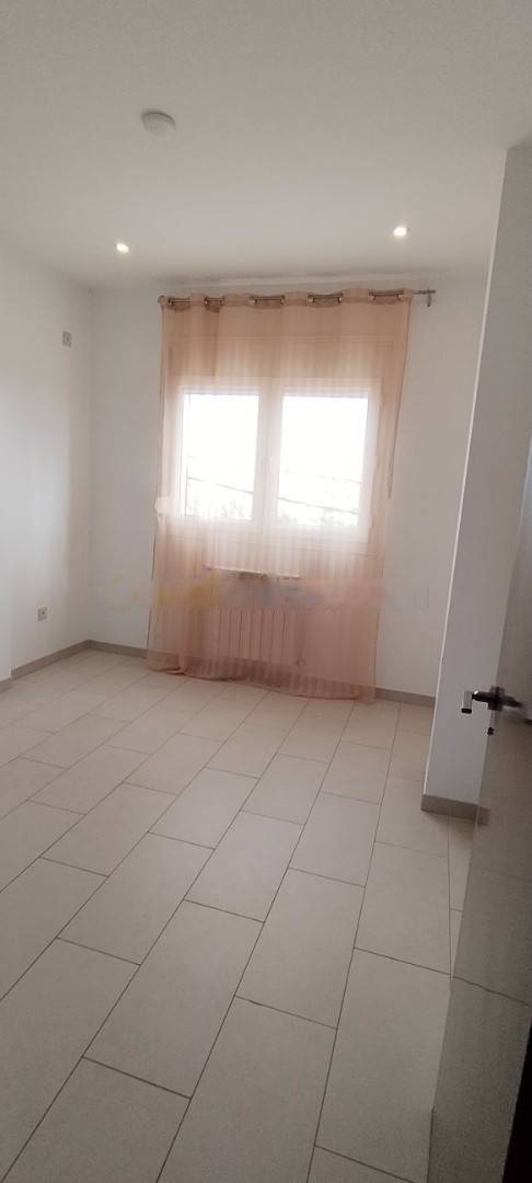 Location Appartement F3 El Achour