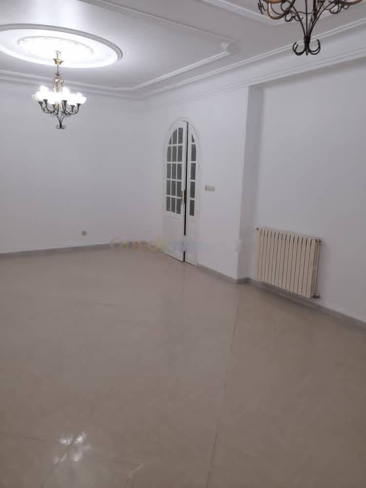 Vente Niveau de villa F4 Birkhadem