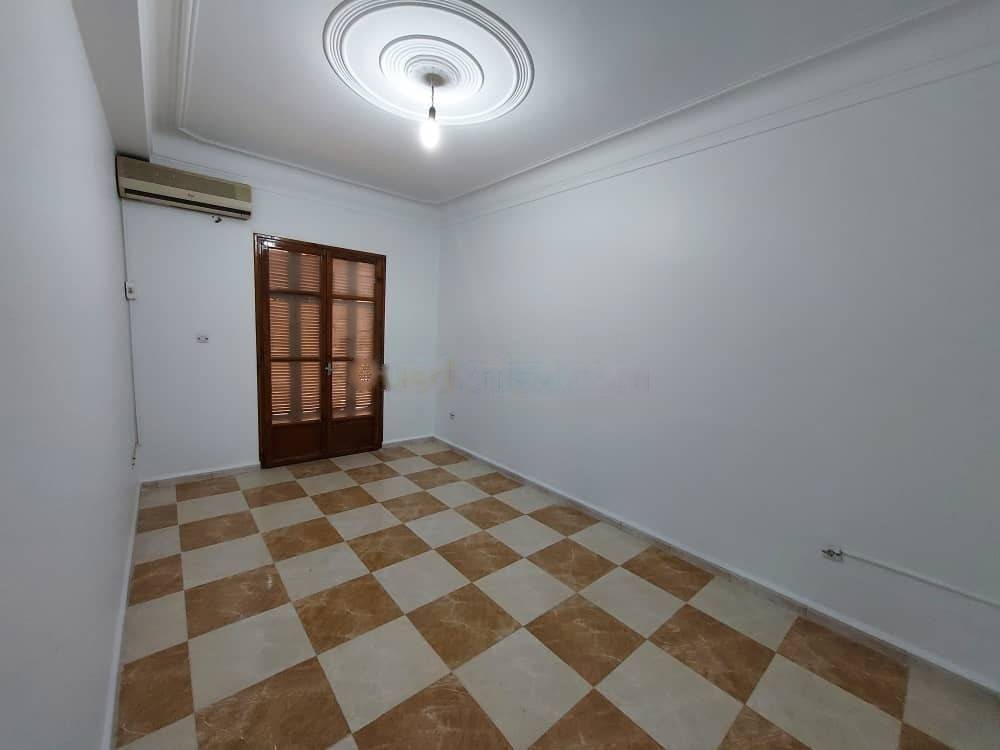 Location Niveau de villa F4 Birkhadem