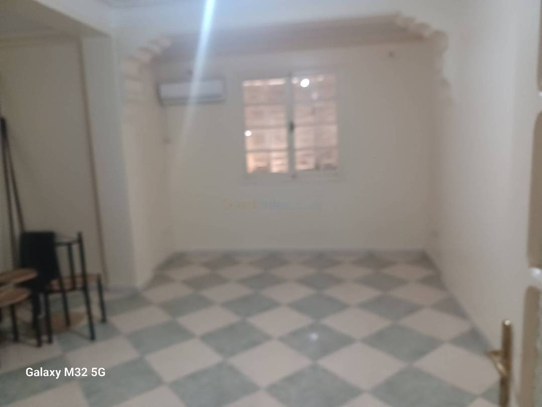 Location Appartement F4 Baba Hassen