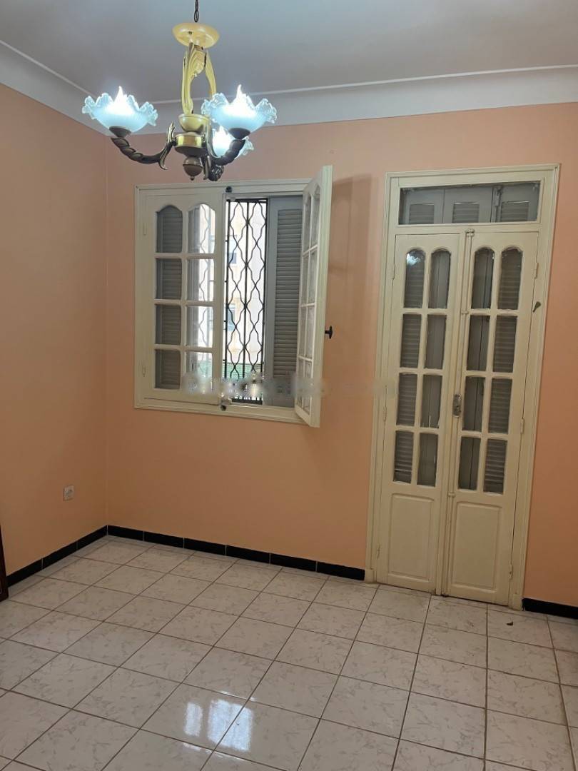 Location Appartement F3 Djasr Kasentina