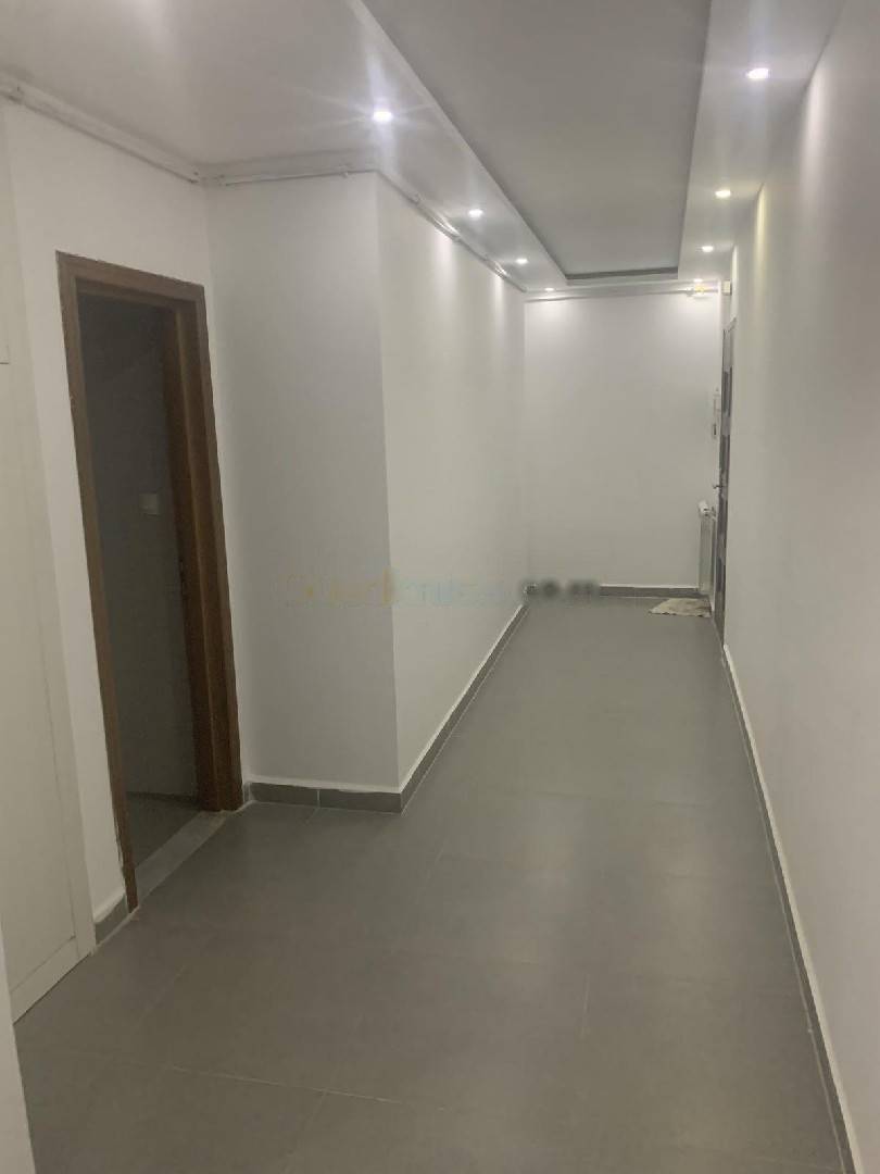 Location Appartement F3 Ben Aknoun