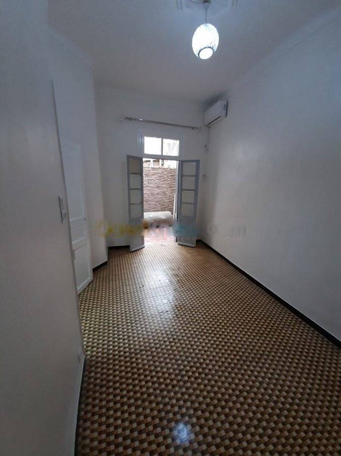 Location Appartement F2 Hussein Dey
