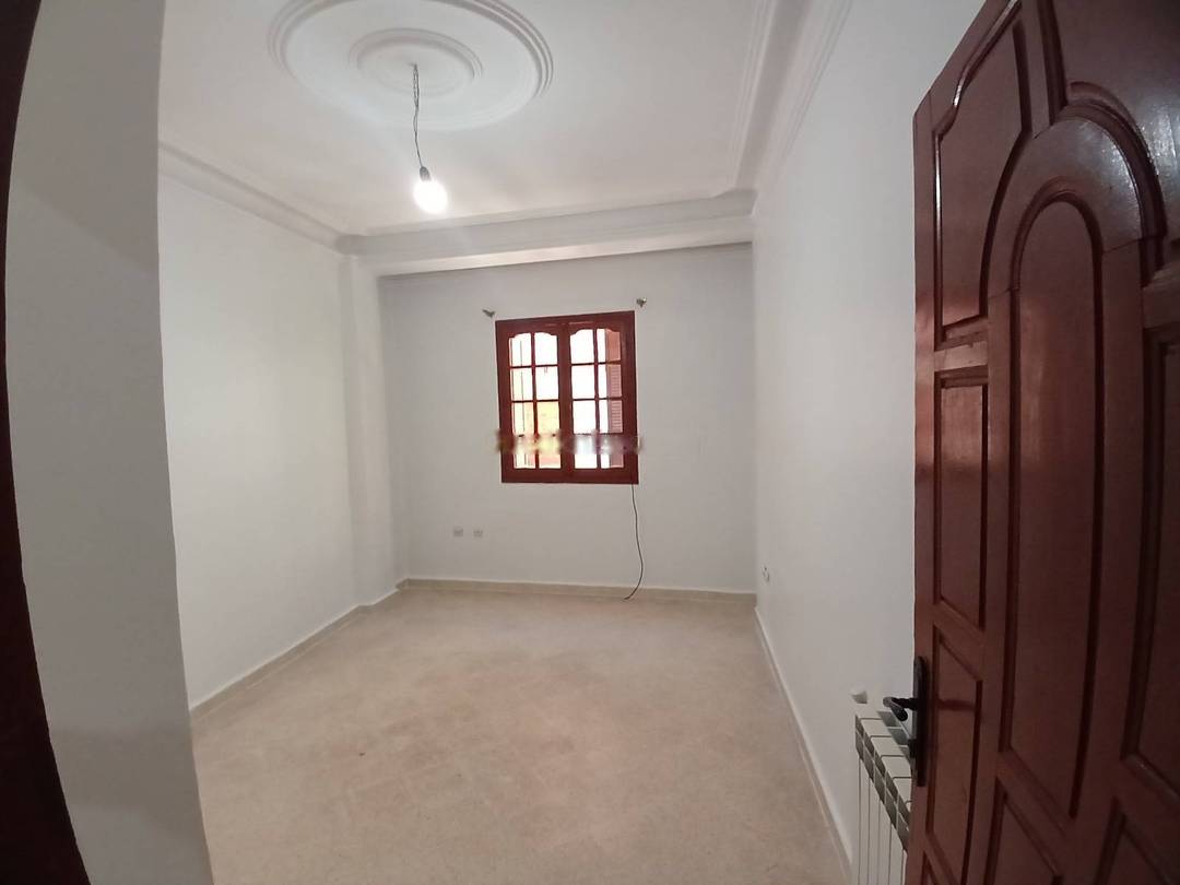 Location Niveau de villa F4 Djasr Kasentina